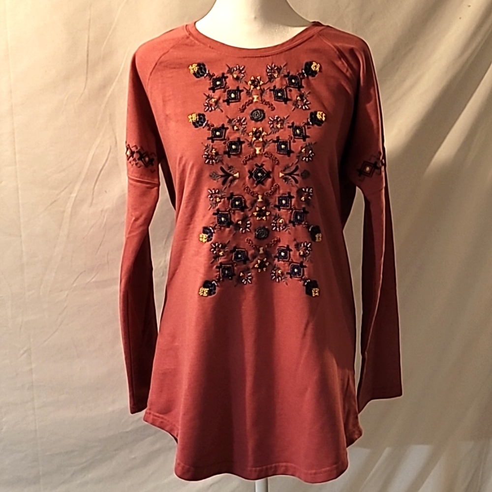 RUFF HEWN Embroidered Top